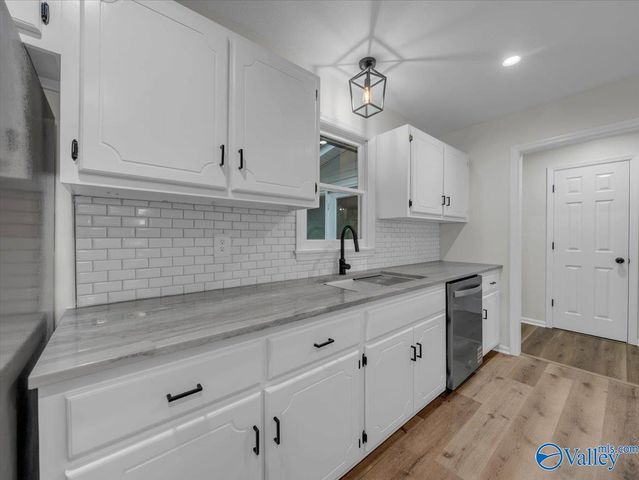 1729 Forest Drive, Guntersville, AL 35976