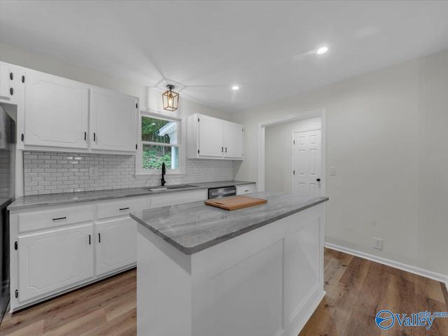 1729 Forest Drive, Guntersville, AL 35976