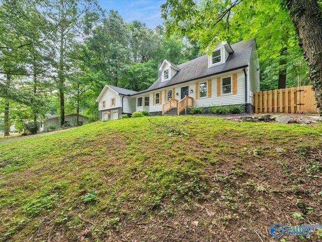 1729 Forest Drive, Guntersville, AL 35976