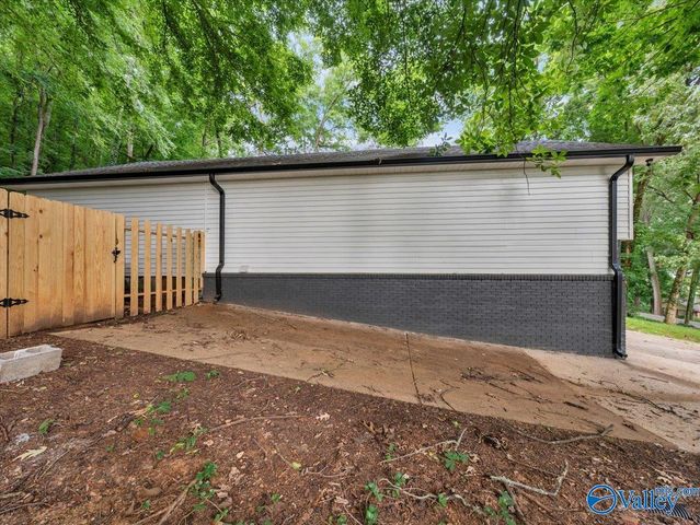 1729 Forest Drive, Guntersville, AL 35976