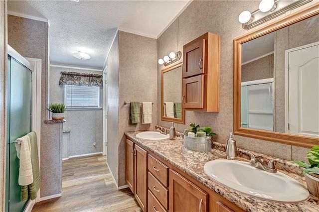141 Brianna CIR, Johnson City, TX 78636