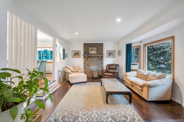 18 Leary Lane, Nesconset, NY 11767