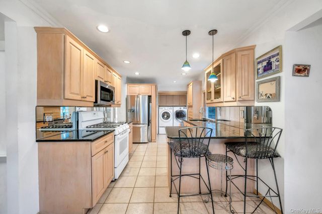 18 Leary Lane, Nesconset, NY 11767