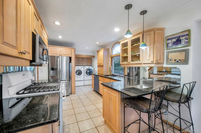 18 Leary Lane, Nesconset, NY 11767