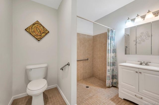 18 Leary Lane, Nesconset, NY 11767