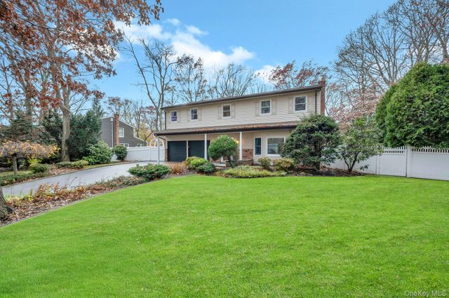 18 Leary Lane, Nesconset, NY 11767