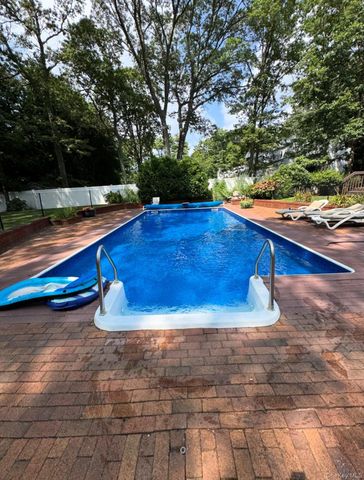 18 Leary Lane, Nesconset, NY 11767