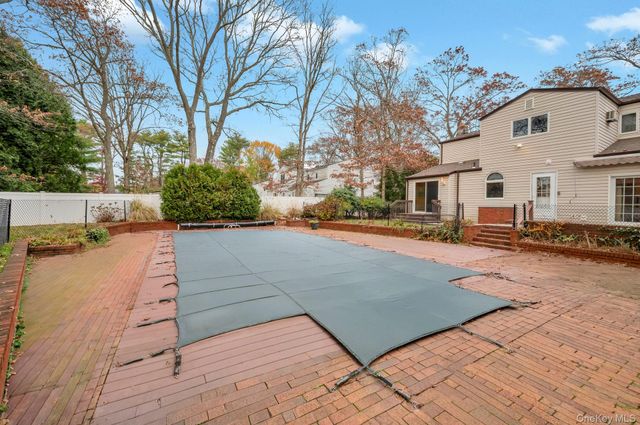 18 Leary Lane, Nesconset, NY 11767