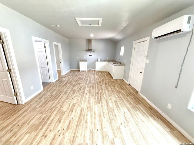 2706 Observation Dr Apt 3, San Antonio, TX 78227