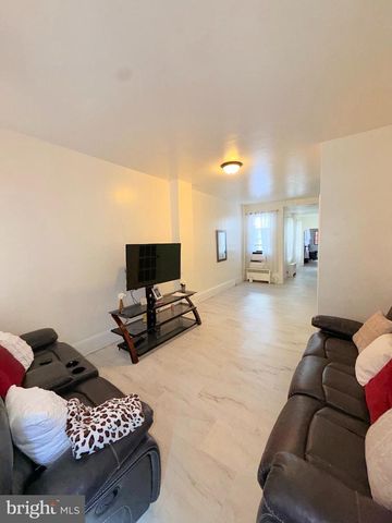 1121 SPRUCE ST, Reading, PA 19602