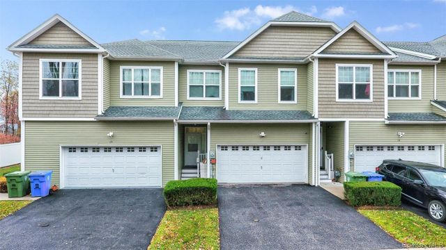 17 Magnolia Park Road, Middletown, NY 10940