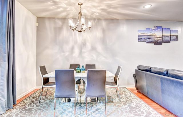 17 Magnolia Park Road, Middletown, NY 10940