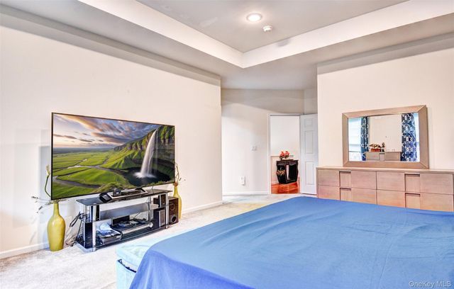 17 Magnolia Park Road, Middletown, NY 10940