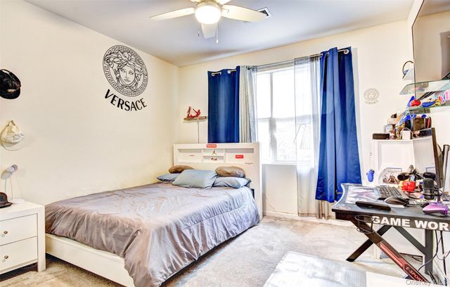 17 Magnolia Park Road, Middletown, NY 10940