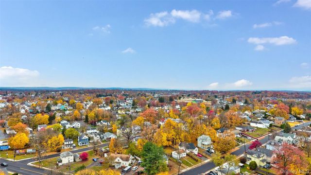 17 Magnolia Park Road, Middletown, NY 10940