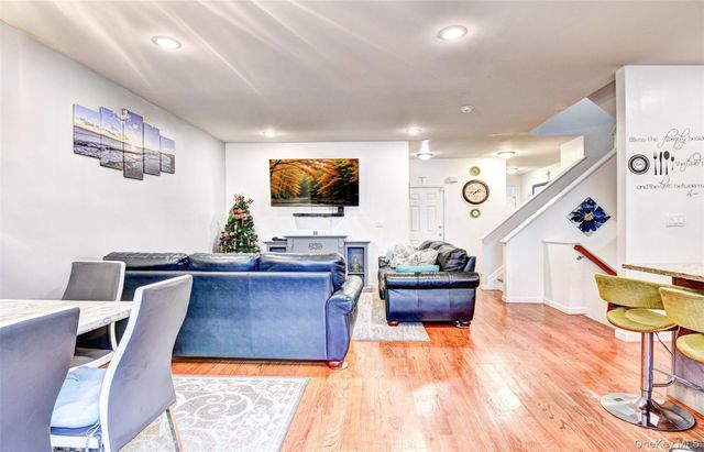 17 Magnolia Park Road, Middletown, NY 10940