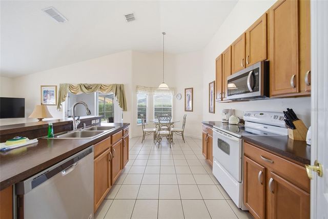 723 OLD BRIDGE CIRCLE, Davenport, FL 33897