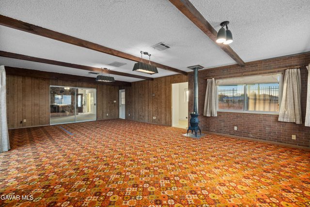 5011 E Avenue R12, Palmdale, CA 93552