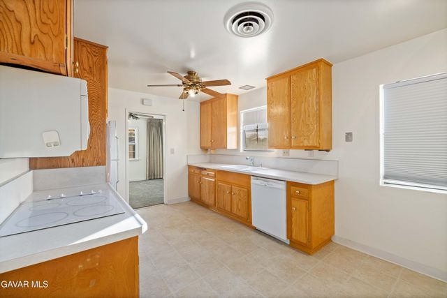 5011 E Avenue R12, Palmdale, CA 93552