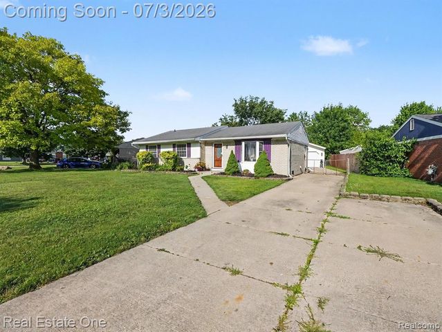 10637 Jackson St, Belleville, MI 48111