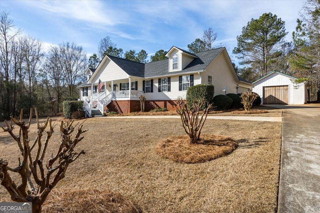 186 Orchard Ridge Drive, Forsyth, GA 31029