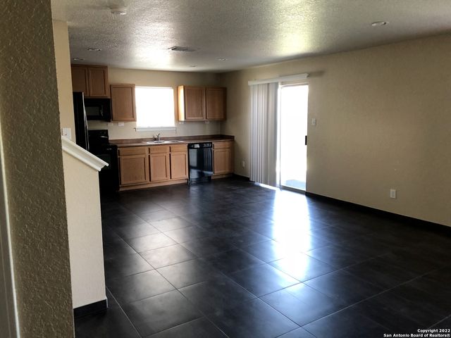 13335 Solar Crest, San Antonio, TX 78245