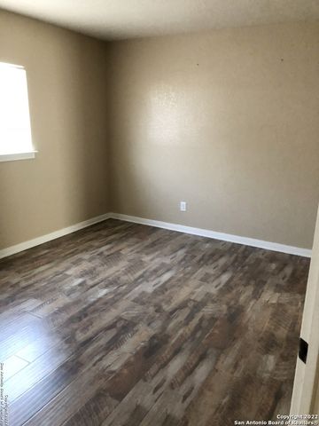 13335 Solar Crest, San Antonio, TX 78245