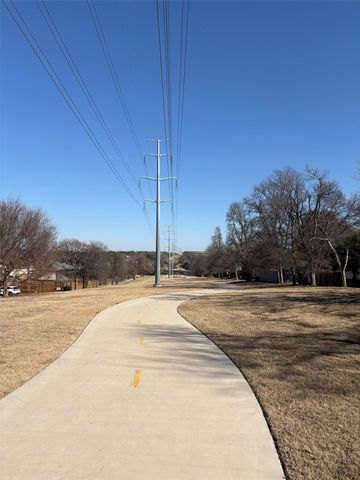 8109 Skillman Street 2002, Dallas, TX 75231