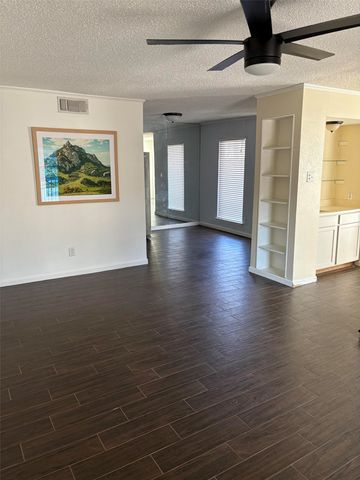 8109 Skillman Street 2002, Dallas, TX 75231