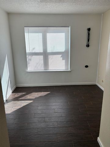 8109 Skillman Street 2002, Dallas, TX 75231