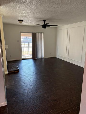 8109 Skillman Street 2002, Dallas, TX 75231