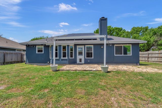 206 Quail CIR, Hutto, TX 78634