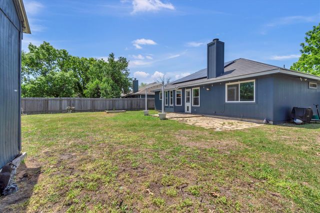 206 Quail CIR, Hutto, TX 78634