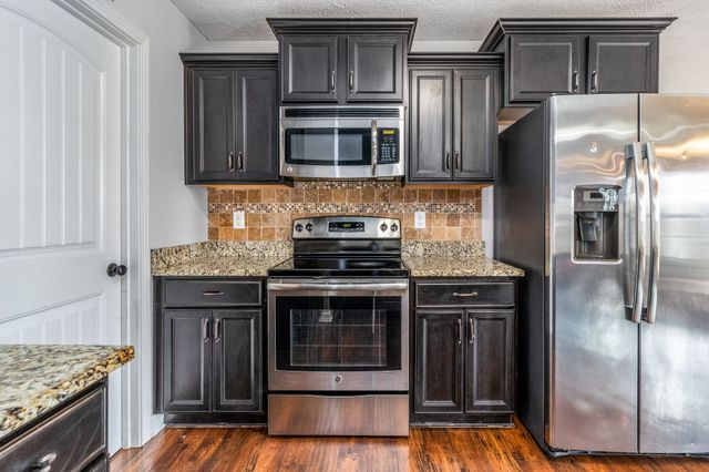 1284 Eagles View Dr, Clarksville, TN 37040