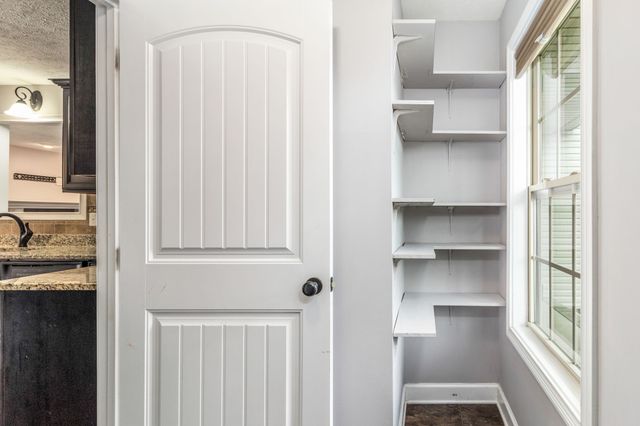 1284 Eagles View Dr, Clarksville, TN 37040