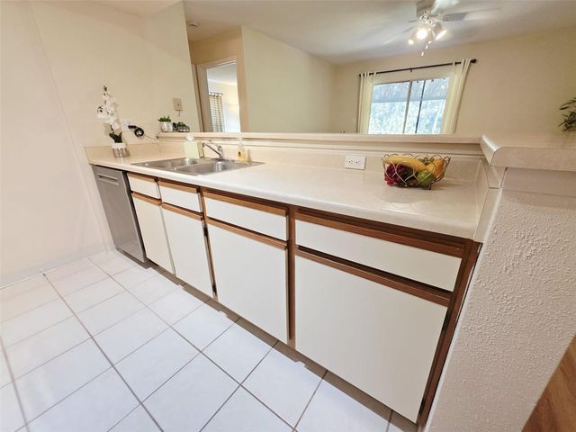 9100 DR MARTIN LUTHER KING JR STREET N 715, St Petersburg, FL 33702