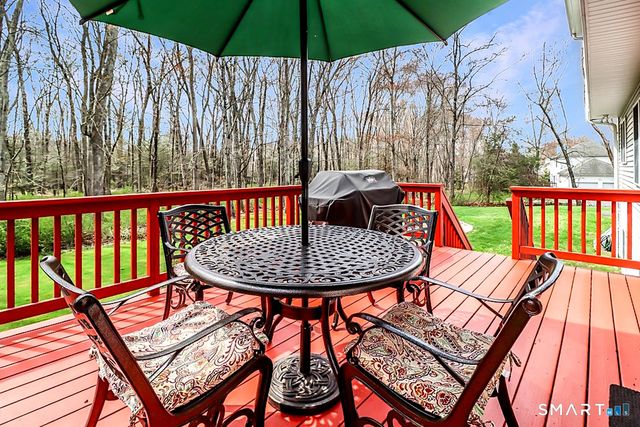 10 Ironwood Drive, Newtown, CT 06482