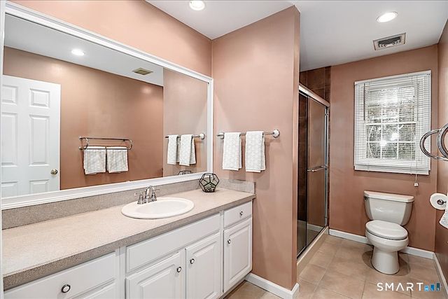 10 Ironwood Drive, Newtown, CT 06482