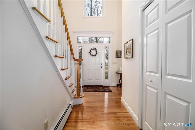 10 Ironwood Drive, Newtown, CT 06482