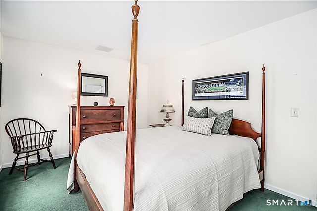 10 Ironwood Drive, Newtown, CT 06482