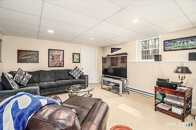 10 Ironwood Drive, Newtown, CT 06482