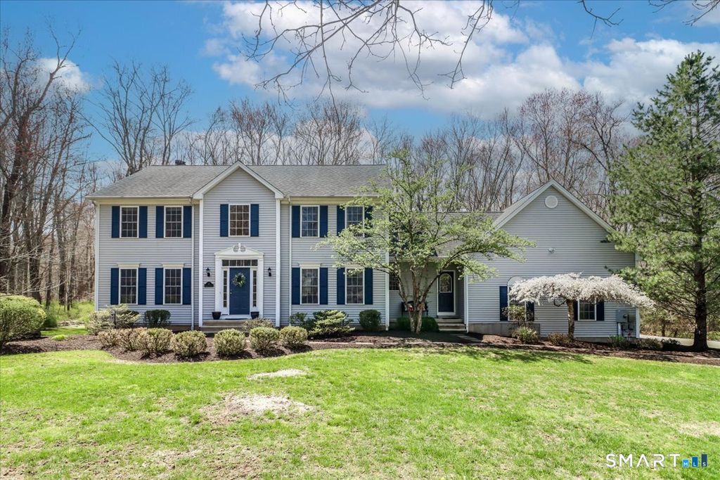 10 Ironwood Drive, Newtown, CT 06482