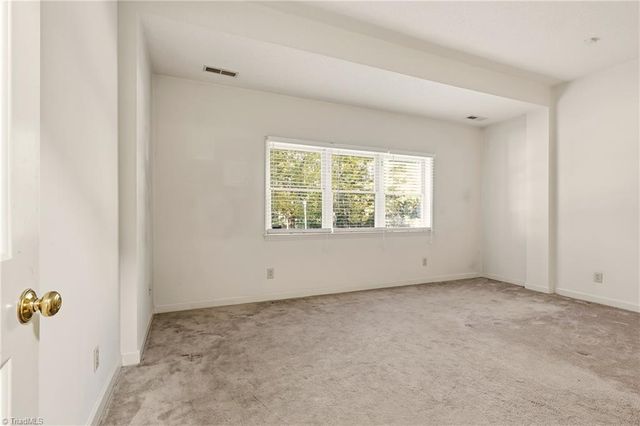 743 Polo Oaks Drive, Winston-salem, NC 27106