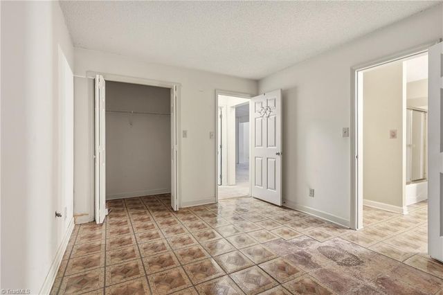 743 Polo Oaks Drive, Winston-salem, NC 27106