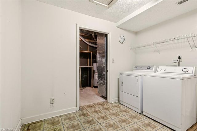 743 Polo Oaks Drive, Winston-salem, NC 27106