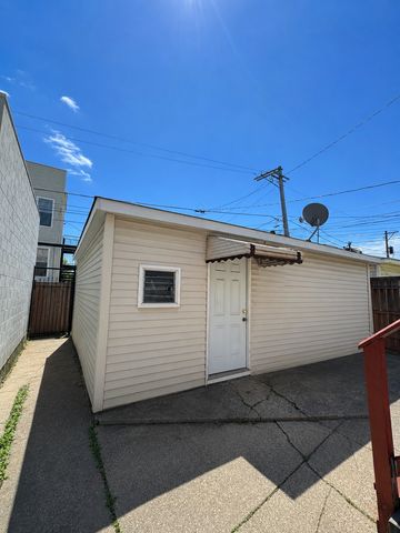 3709 W Palmer Street, Chicago, IL 60647
