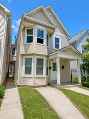 3709 W Palmer Street, Chicago, IL 60647
