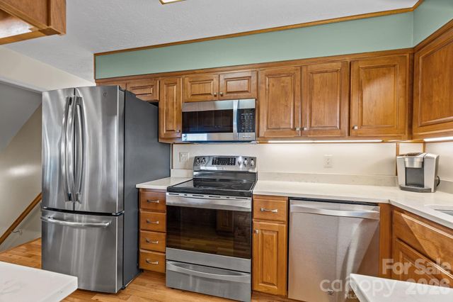 6777 Pinnacle Mountain Road, Zirconia, NC 28790