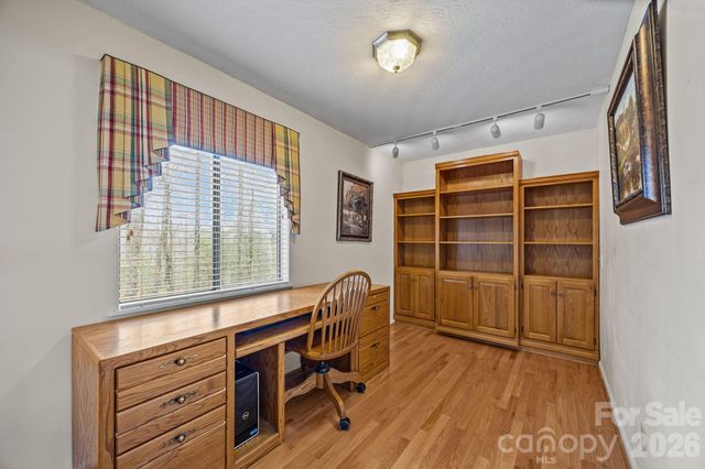 6777 Pinnacle Mountain Road, Zirconia, NC 28790