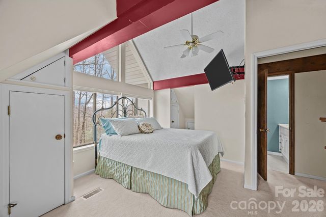 6777 Pinnacle Mountain Road, Zirconia, NC 28790